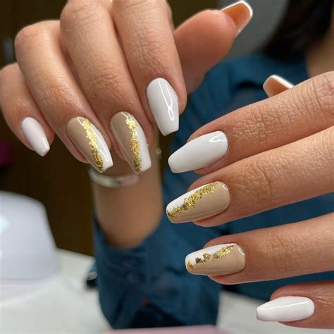 37+ Elegant Beige and White Nails You Will Love - Nail Designs Daily