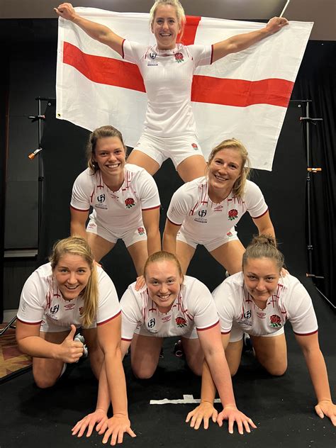 England Rugby on Twitter: "Current mood 🏴󠁧󠁢󠁥󠁮󠁧󠁿 #TeamDream | #RedRoses ...