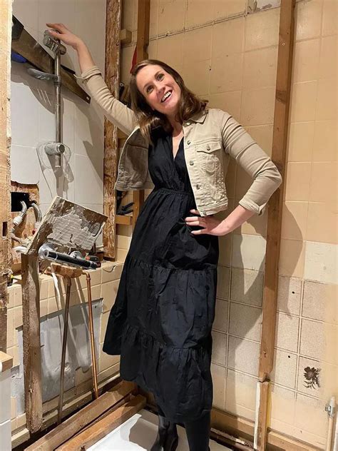 Woman's shock after uncovering secret shower hidden behind her bathroom