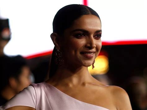 deepika padukone  invested money   electric taxi startup