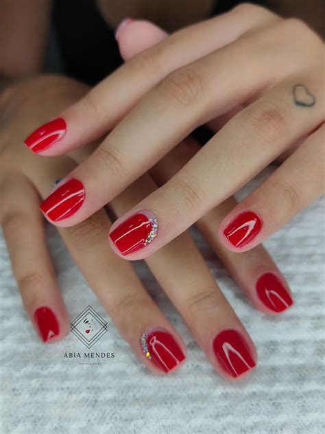 Ideias De Esmaltação Vermelha - Esmaltação vermelha | Unhas, Beleza, Esmaltes