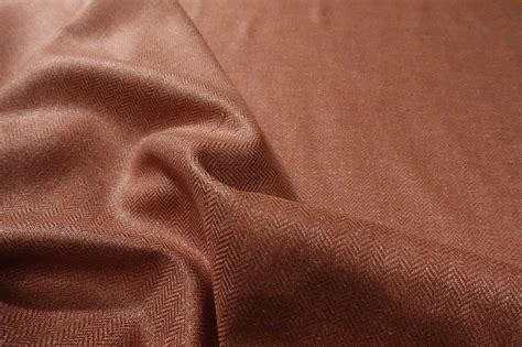 Костюмная ткань из шёлка в елочку Loro Piana, артикул 923-G2031. Купить ...