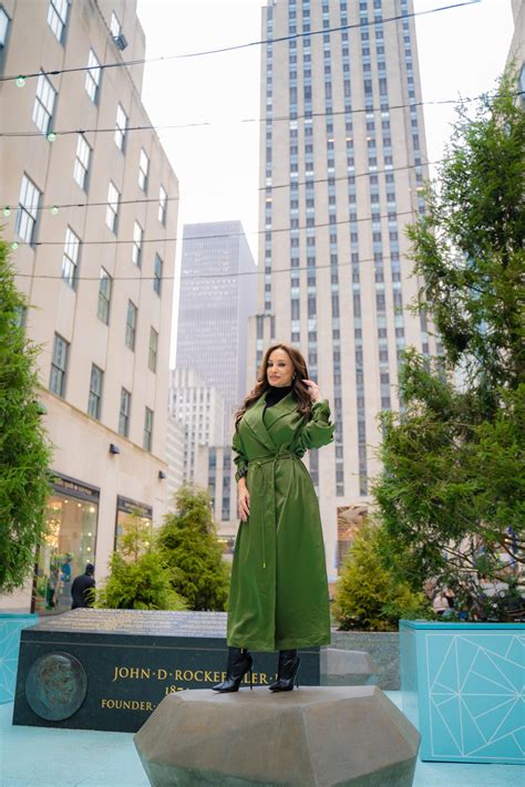 TW Pornstars - Lisa Ann. Twitter. One belongs to New York instantly. 12