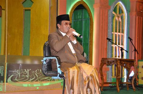 Download Murottal Muammar ZA 30 Juz Full MP3