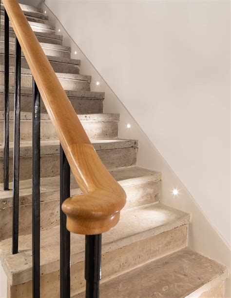 MH COSTA | +44 (0) 208 450 7341