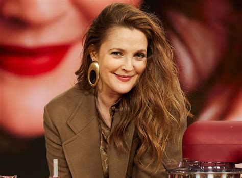 drew barrymore revela ter esquecido lista  nomes de todos os seus