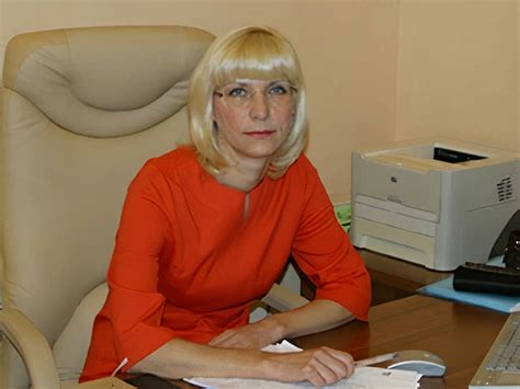 В Петербурге найдена мертвой начальница управления ЗВО по финансам ...