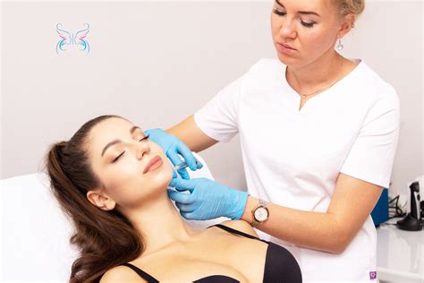 Инъекционное удаление шрамов на лице и шее | Лицо, Косметолог, Рубцы