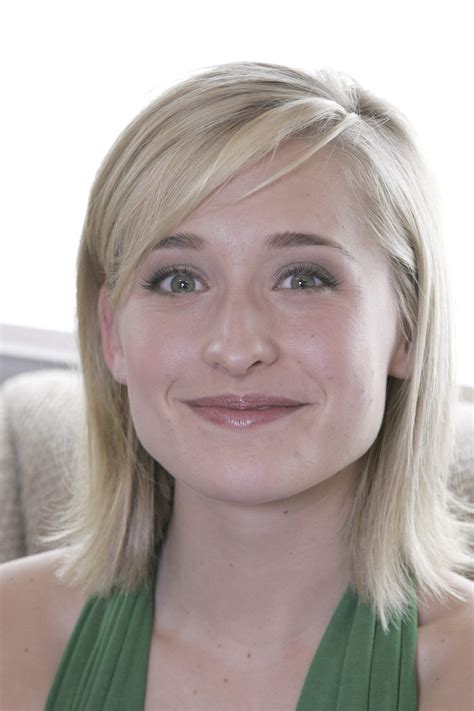 Pictures of Allison Mack