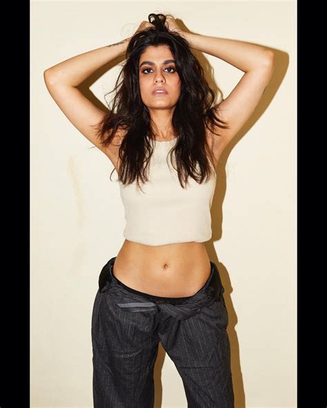 The Family Man Actress Shreya Dhanwanthary goes BOLD and braless