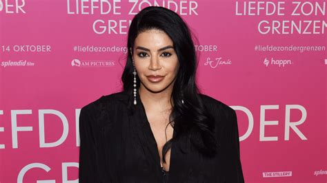 Who Is Selma Omari? All About the Life and Career of the Famous YouTuber