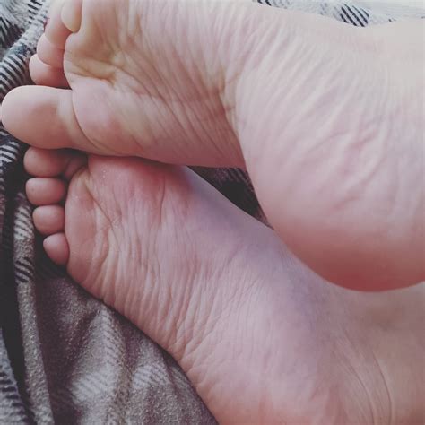 Sore Soles! : r/Feetishh