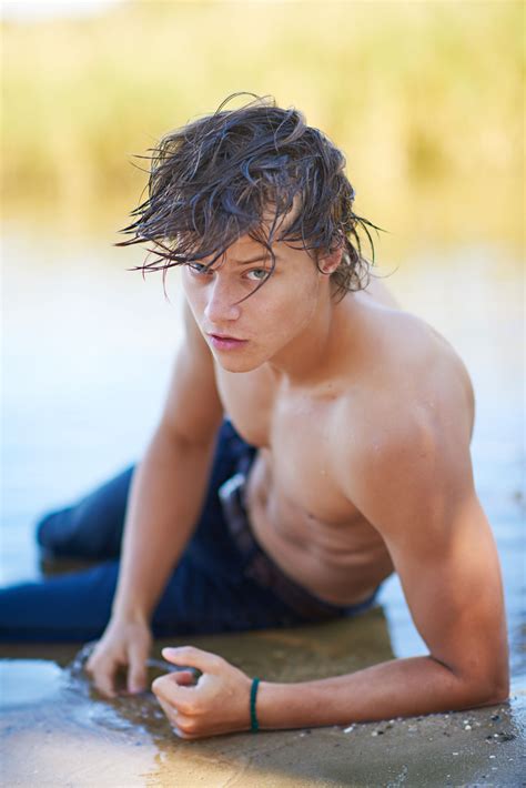 Rudy Pankow strikes gold in the new Netflix series