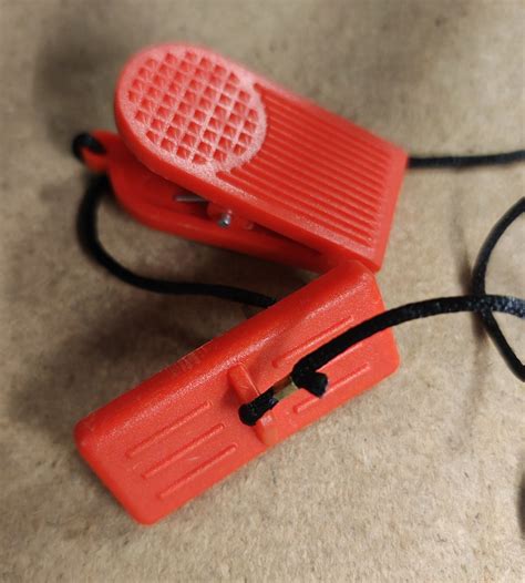 Roger Black Fitness Easy Fold Treadmill Safety Key | Fitness Equipment