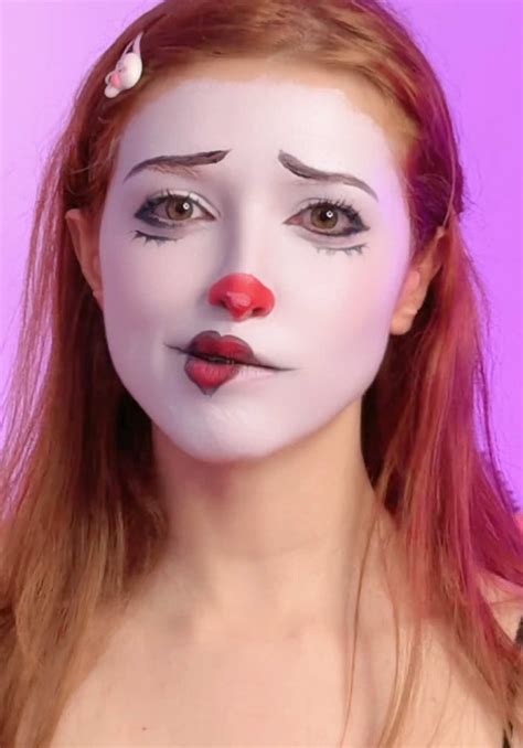 Elowen (@elowen.fawn) - Urlebird