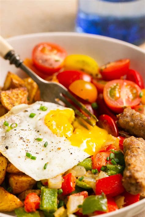 Healthy Breakfast Bowls with Eggs and Potatoes