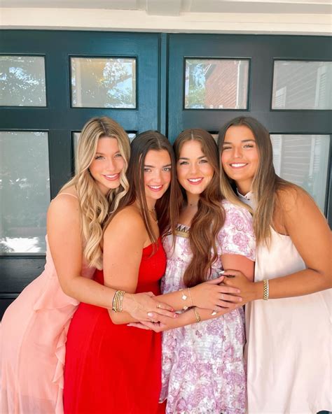 HAILEY BROWN (@hailey.brown.6) • Instagram photos and videos