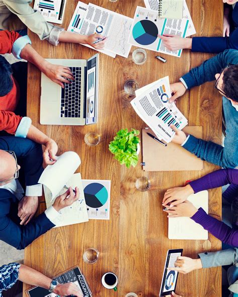 How To Do Email Marketing: 6 Ways To Learn How - Email Broadcast