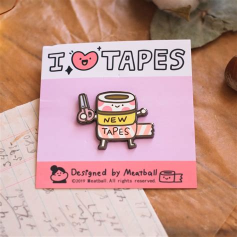 Meatball original I love tapes - enamel pin