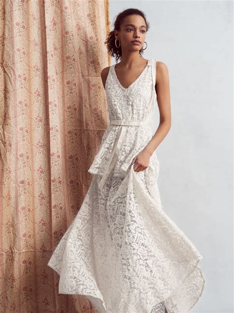 These Elegant White Dresses Are A Bride’s Best Friend - We Select Dresses