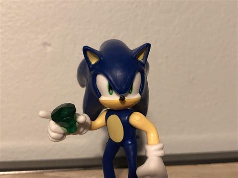 Sonic with a Chaos Emerald : r/JakksPacificSonic