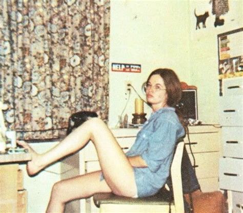 - ̗̀ @sukiyoongi ̖́- 70s Aesthetic, Vintage Aesthetic, Photography
