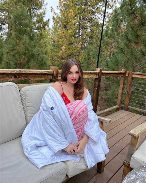 Erin Marley Klay🦋 | ur sign to just wear the dress 🥰 | Instagram
