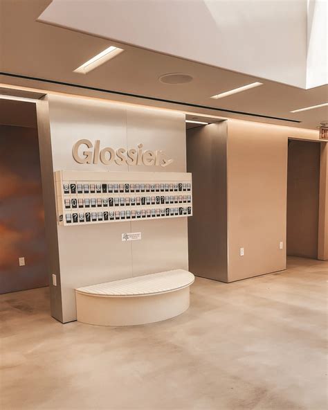 glossier georgetown   terminal    clique