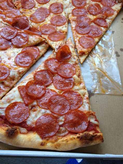 Ryans Good Eats: La Pizza St. Louis Missouri