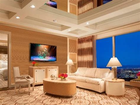 Wynn Tower Suite Parlor – Magellan Luxury Hotels