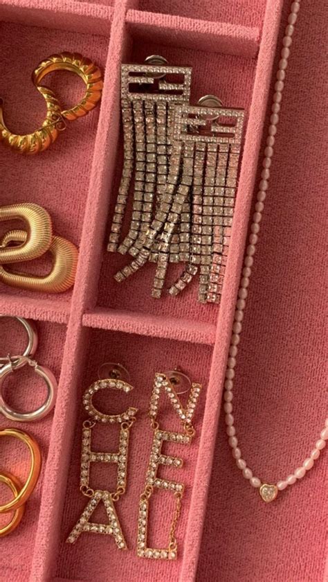 Pin by Nikita Kostovska on Fashion | Diamond are a girls best friend ...