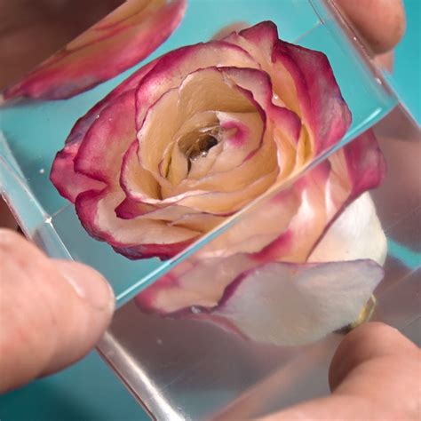 resin casting flowers
