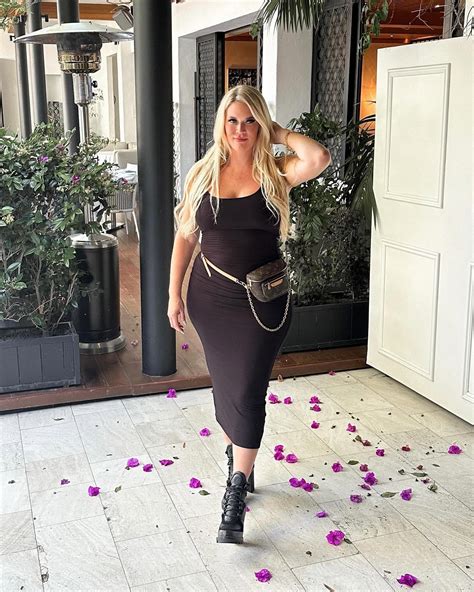 Nicole Scharer (@nicole_scharer) • Instagram photos and videos