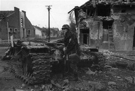 Гражданская война в Югославии (91 фото) » Невседома