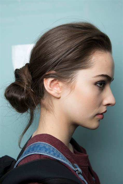 Designers are incorporating more natural hairstyles on runways 7