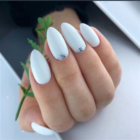 20 минималистичных идей маникюра