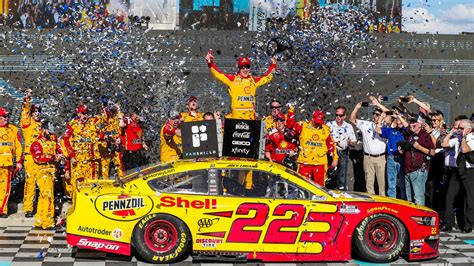 Joey Logano holds off 'King of the Desert' Kevin Harvick for FanShield