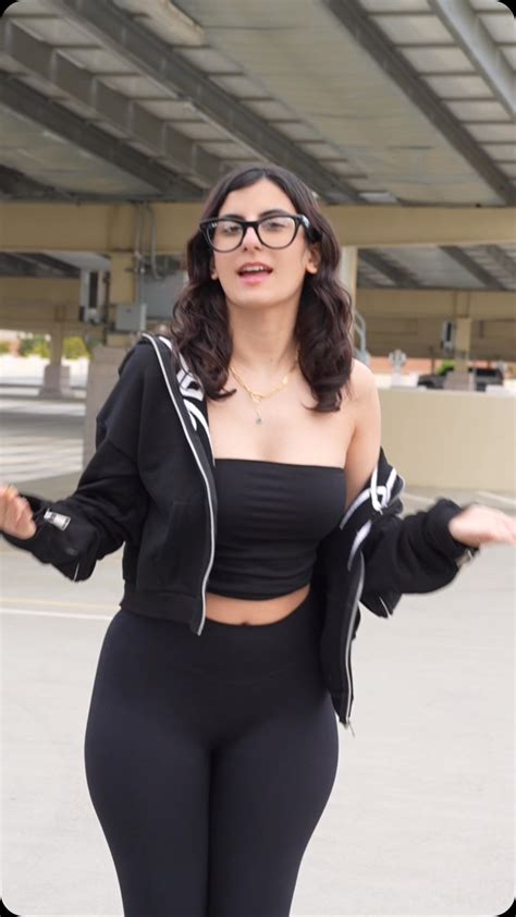 Taba Ardestani (@tabardestanii) • Instagram photos and videos