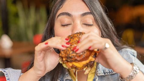 50 Crowd-Pleasing Finger Foods for Your Next Party - Hunter Games Magazine