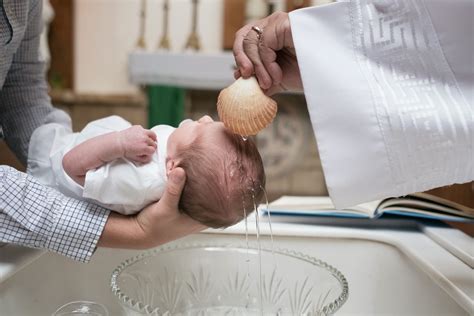how to pronounce baptize