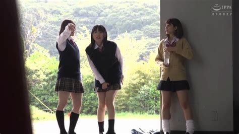 Japanese schoolgirl caught peeing - Female - Omorashi