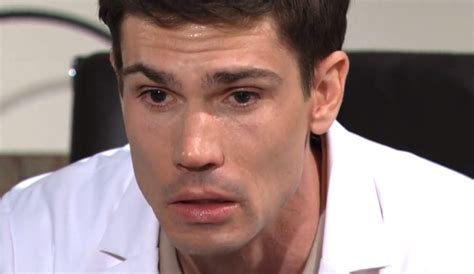 Tanner Novlan - Actor