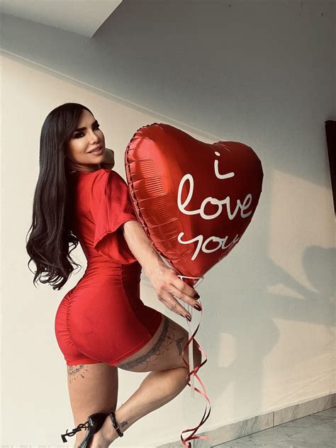 Lis Vega - Lis Vega added a new photo.