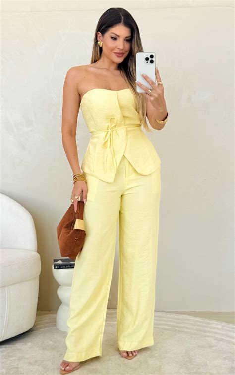 Tomara Que Caia Alfaiataria - Conjunto Feminino Alfaiataria - Blusa Tomara que Caia e Calca