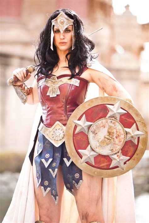 Wonder Woman — 2014 Best of Cosplay Collection — GeekTyrant