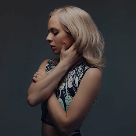 Madilyn Bailey As A 3 5