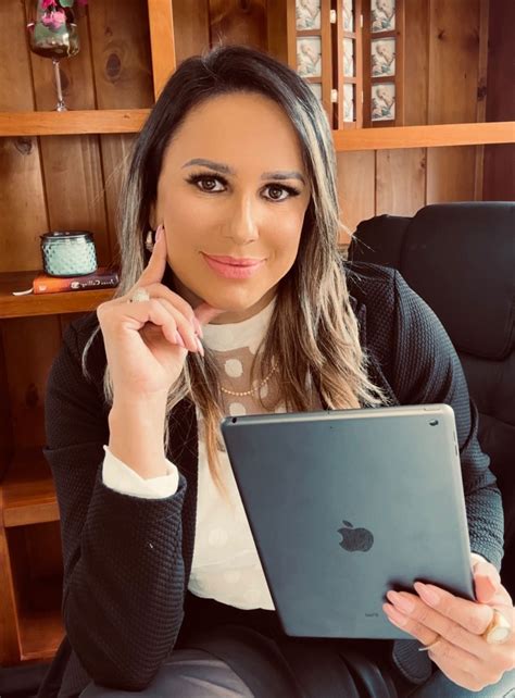 Consultoria Online de Posicionamento e Plano de negócio - Vanessa