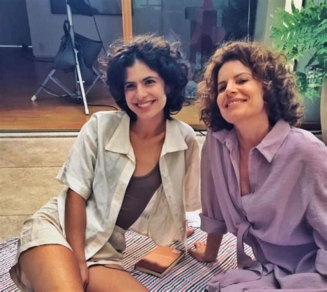 Julia Anquier E Namorada - Julia Anquier, filha de Debora Bloch, vai com a namorada ao Festival do Rio