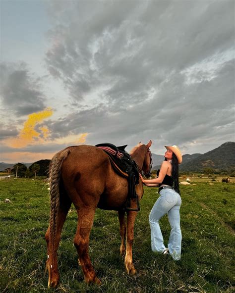 Kandy Alejandra | Fénix y yo contra el mundo ☀️ | Instagram