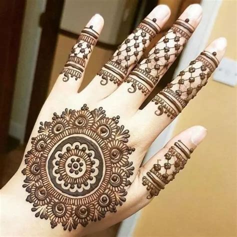 stunning circle mehndi designs fabbon
